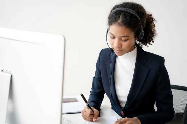 Annuaire inversé gratuit : qui est le meilleur sur le marché ?